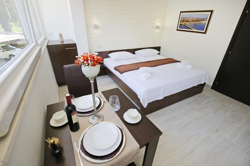 Deluxe Mkc Apartments Zadar Exterior foto